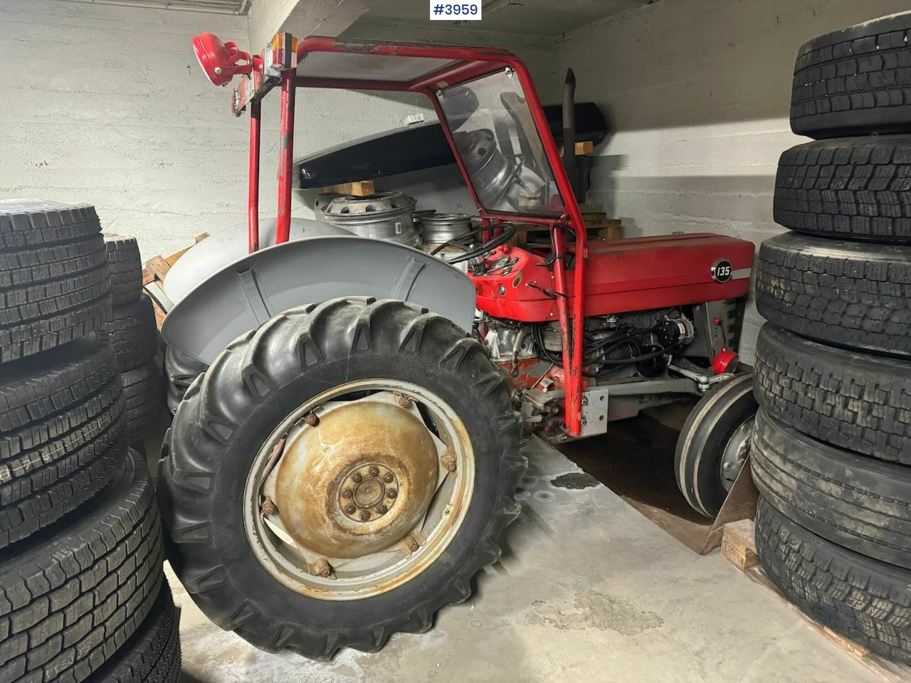 1971 Massey Ferguson 135 - Traktor: slika 1 1971 Massey Ferguson 135 - Traktor: slika 1