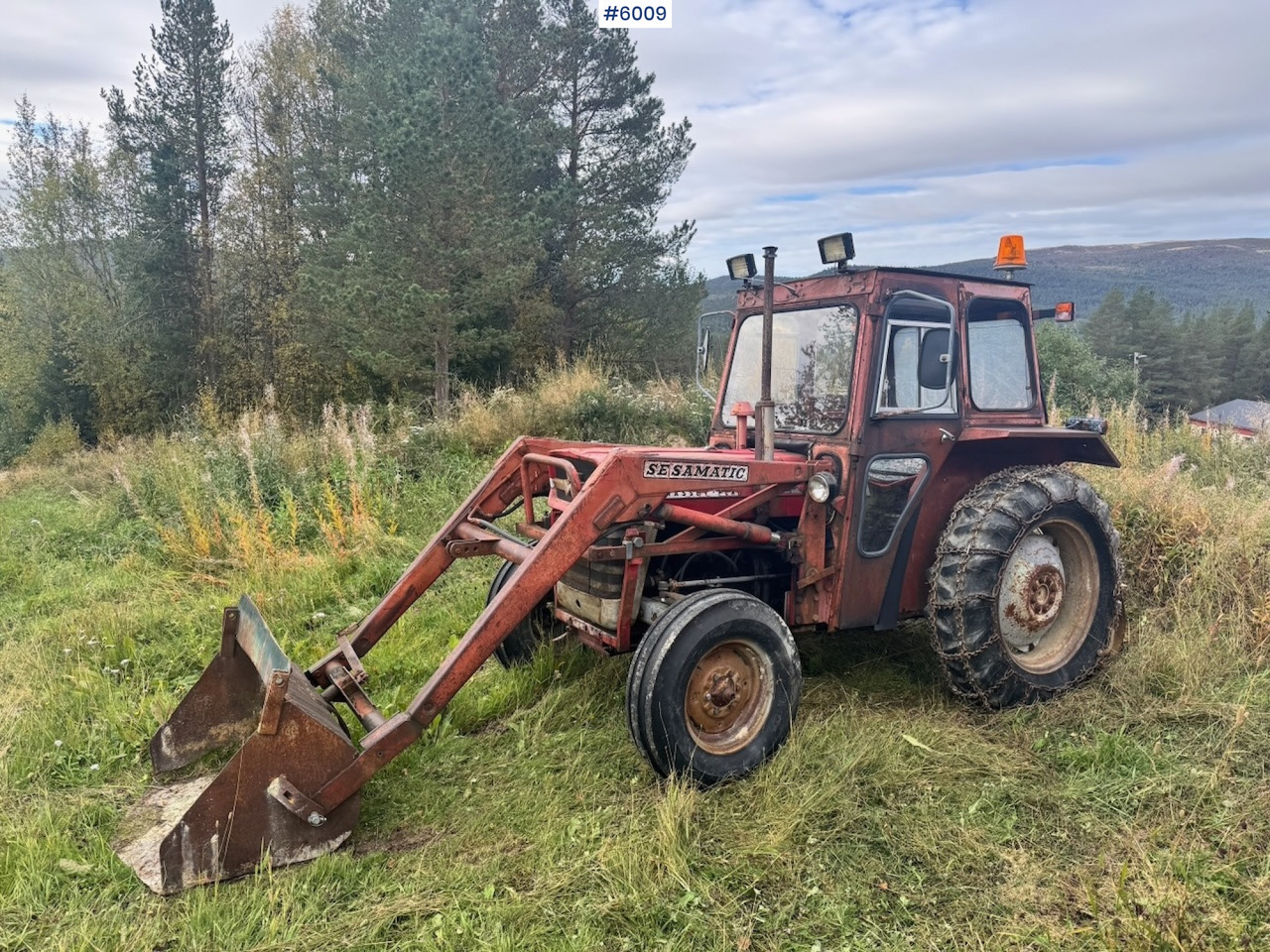 1971 Massey-Ferguson 135 incl. front loader, bucket, rear scraper, and log splitter/firewood machine - Traktor: slika 3 1971 Massey-Ferguson 135 incl. front loader, bucket, rear scraper, and log splitter/firewood machine - Traktor: slika 3