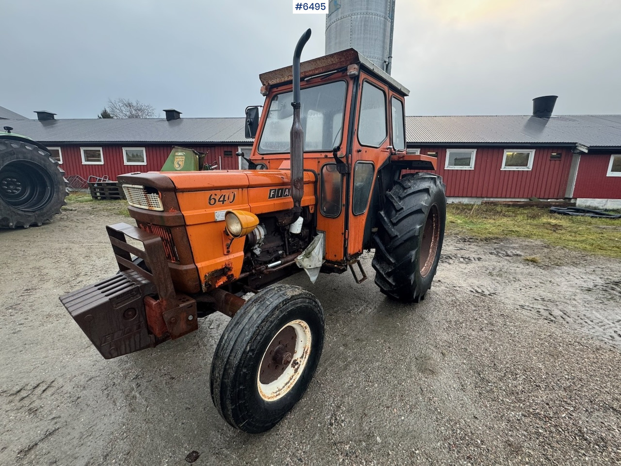 1975 Fiat 640 tractor with/twin wheels and triangle. WATCH THE VIDEO! - Traktor: slika 1 1975 Fiat 640 tractor with/twin wheels and triangle. WATCH THE VIDEO! - Traktor: slika 1