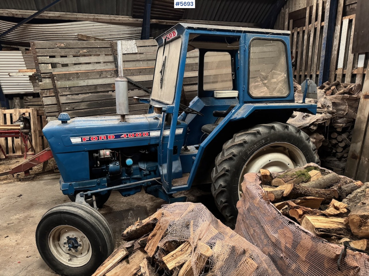 1975 Ford 4000 - Traktor: slika 3 1975 Ford 4000 - Traktor: slika 3