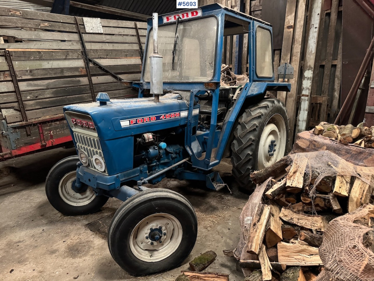 1975 Ford 4000 - Traktor: slika 1 1975 Ford 4000 - Traktor: slika 1