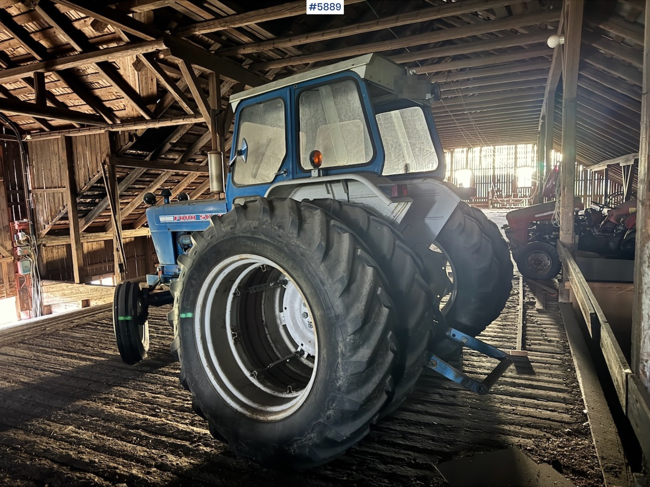 1975 Ford 5000 w/ Twin Wheels - Traktor: slika 4 1975 Ford 5000 w/ Twin Wheels - Traktor: slika 4