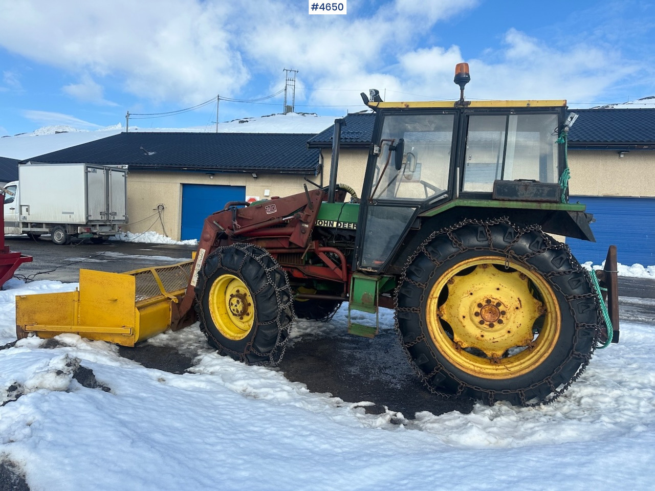 1981 John Deere 2040 w/ loader, triangle, snow blower, pallet forks and hydraulic unit. WATCH VIDEO. - Traktor: slika 2 1981 John Deere 2040 w/ loader, triangle, snow blower, pallet forks and hydraulic unit. WATCH VIDEO. - Traktor: slika 2