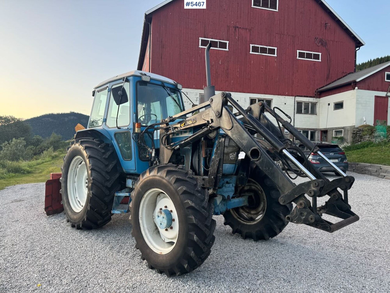 1983 Ford 7710 4x4 w/ frontloader - Traktor: slika 2 1983 Ford 7710 4x4 w/ frontloader - Traktor: slika 2