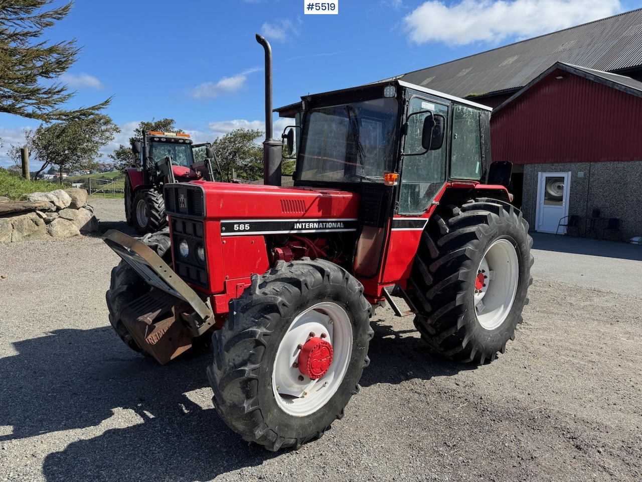 1983 International 585 - Traktor: slika 1 1983 International 585 - Traktor: slika 1
