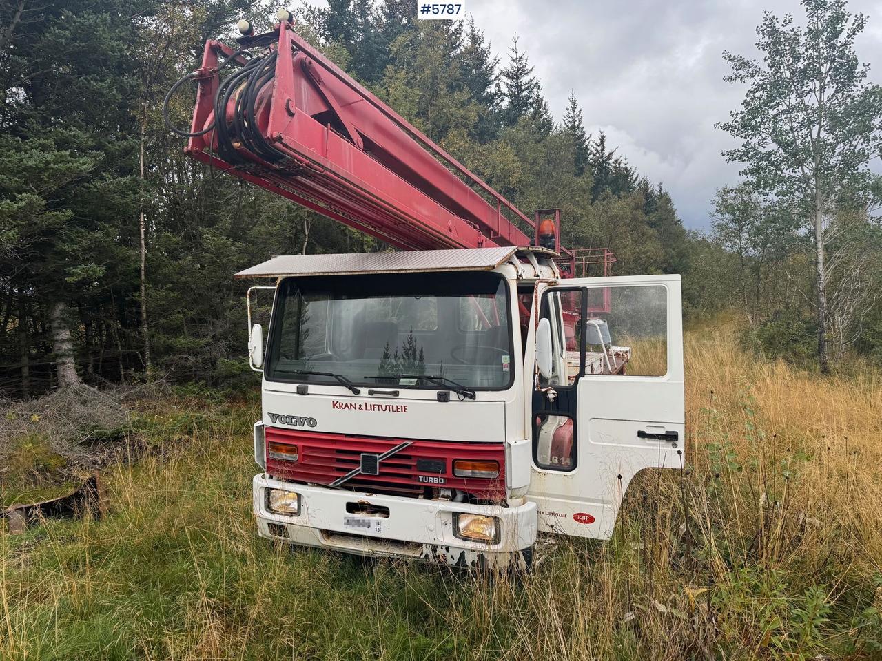1986 Volvo FL614 with Lift. SEE VIDEO! - Vazdušna platforma montirana na kamion: slika 2 1986 Volvo FL614 with Lift. SEE VIDEO! - Vazdušna platforma montirana na kamion: slika 2