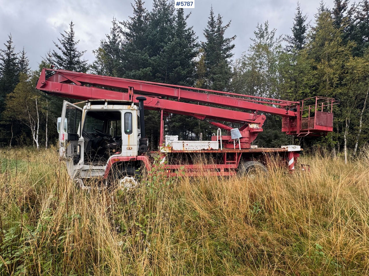 1986 Volvo FL614 with Lift. SEE VIDEO! - Vazdušna platforma montirana na kamion: slika 3 1986 Volvo FL614 with Lift. SEE VIDEO! - Vazdušna platforma montirana na kamion: slika 3