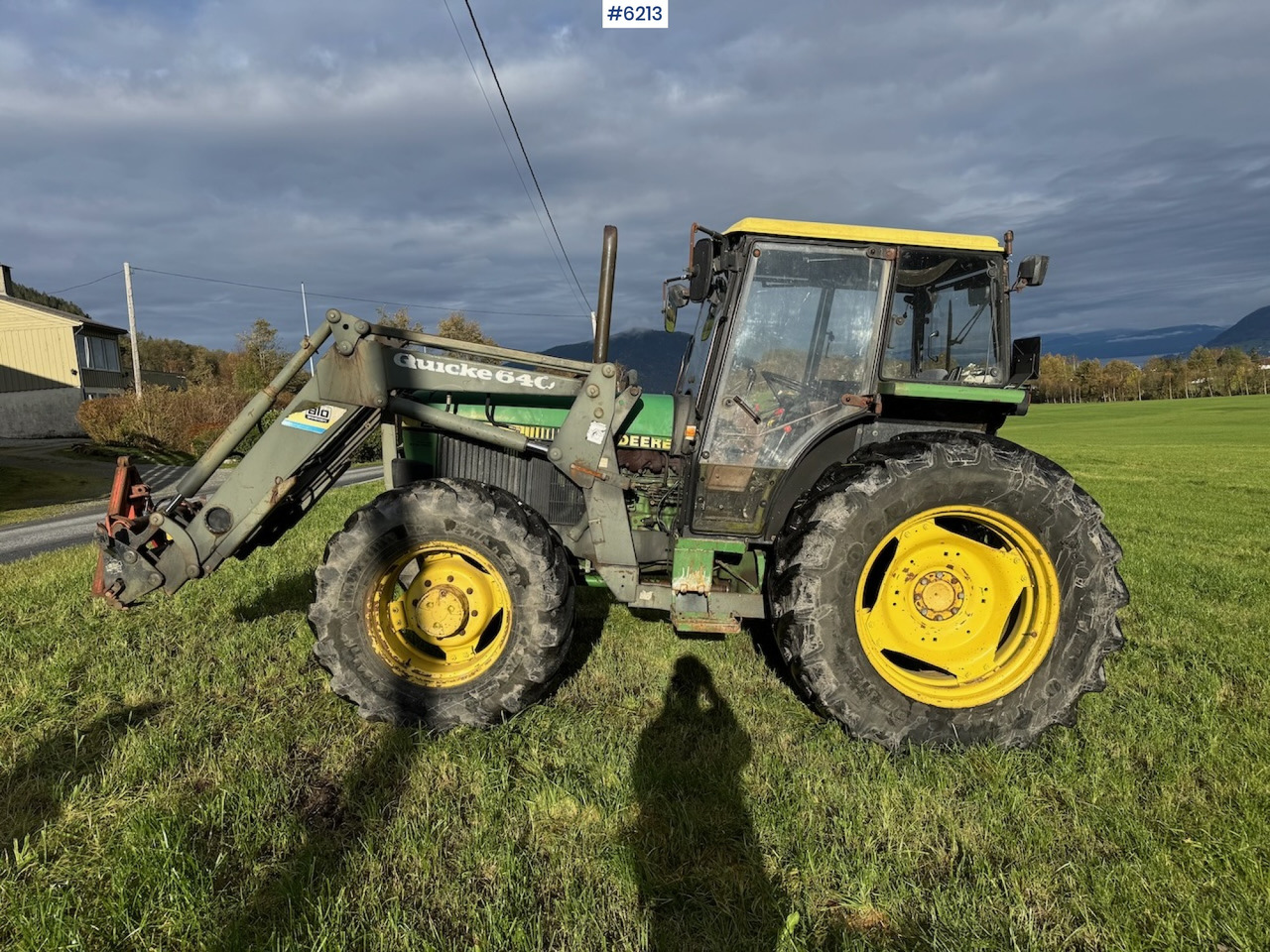 1990 John Deere 2850 Power Synchron w/ front loader. - Traktor: slika 1 1990 John Deere 2850 Power Synchron w/ front loader. - Traktor: slika 1
