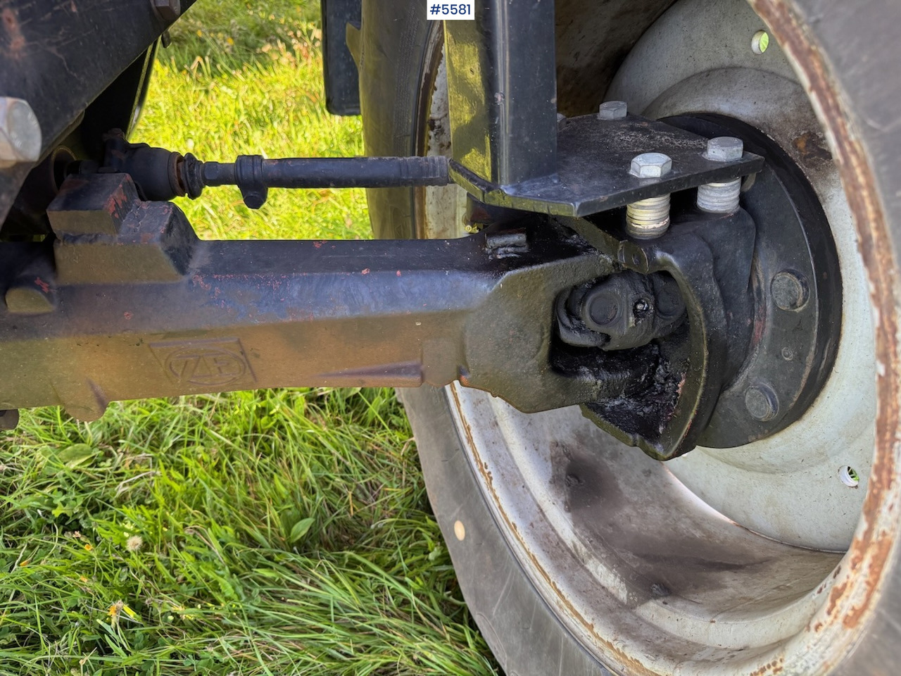 Traktor 1992 Case IH 845 XL w/ front hydraulics: slika 15