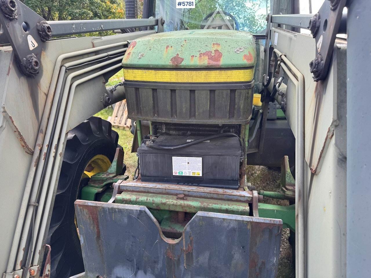 1993 John Deere 6300 w/ front loader and plow plate. - Traktor: slika 4 1993 John Deere 6300 w/ front loader and plow plate. - Traktor: slika 4