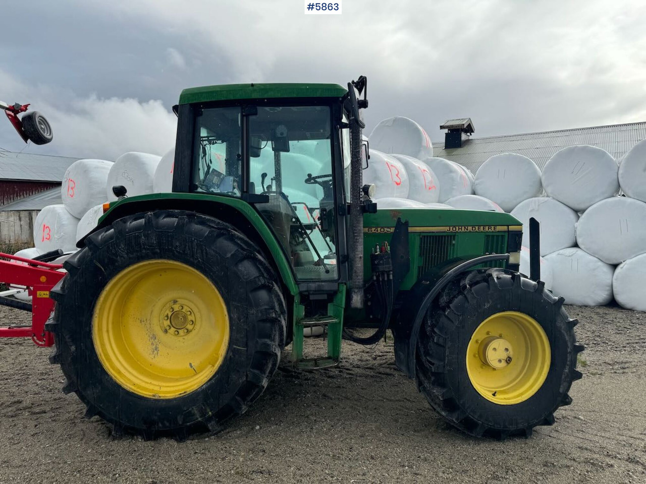 1996 John Deere 6400 4x4 w/ front loader. - Traktor: slika 4 1996 John Deere 6400 4x4 w/ front loader. - Traktor: slika 4