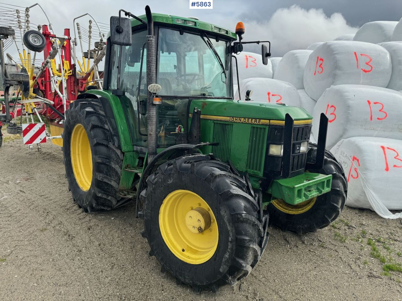 1996 John Deere 6400 4x4 w/ front loader. - Traktor: slika 2 1996 John Deere 6400 4x4 w/ front loader. - Traktor: slika 2