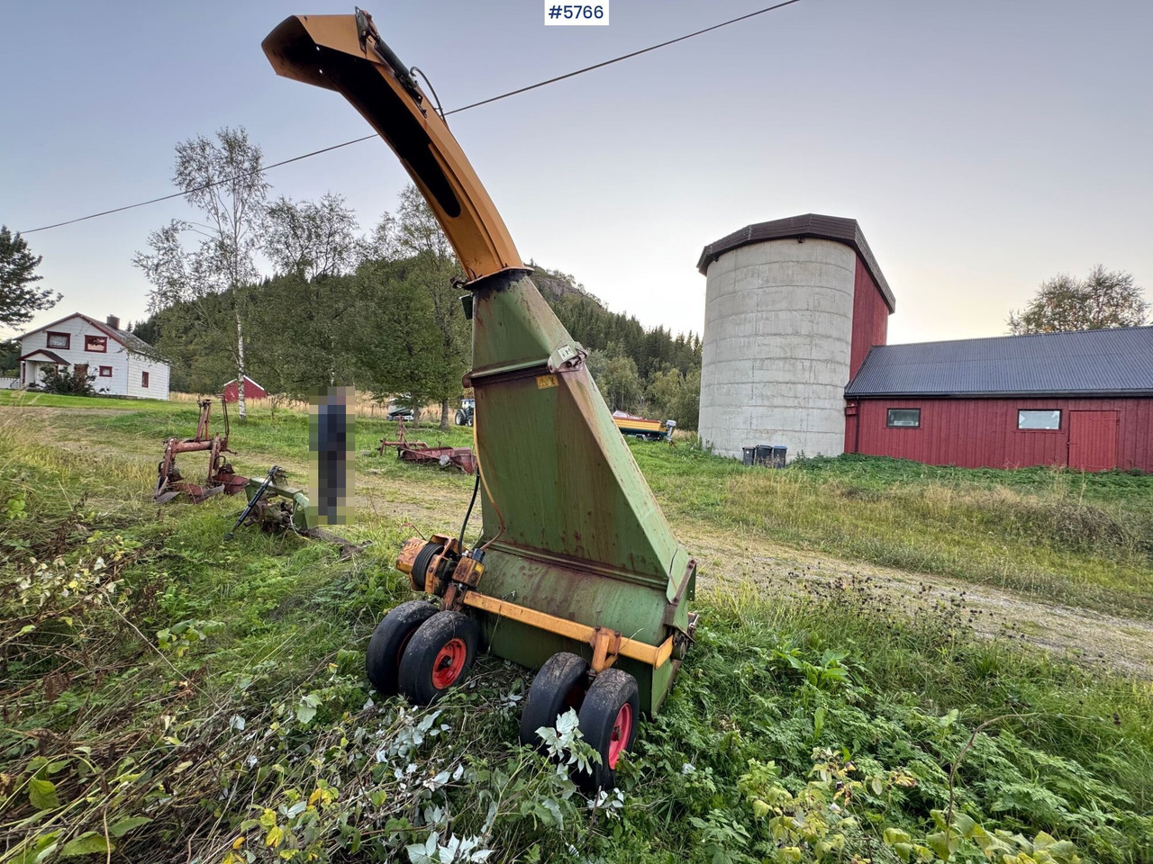 1996 Serigstad Forage Harvester FS 134 - Oprema za prevrtanje i razlaganje: slika 2 1996 Serigstad Forage Harvester FS 134 - Oprema za prevrtanje i razlaganje: slika 2