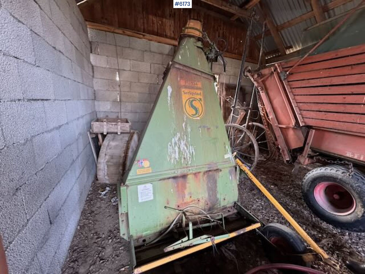 1998 Serigstad FS134 forage harvester - Oprema za prevrtanje i razlaganje: slika 3 1998 Serigstad FS134 forage harvester - Oprema za prevrtanje i razlaganje: slika 3