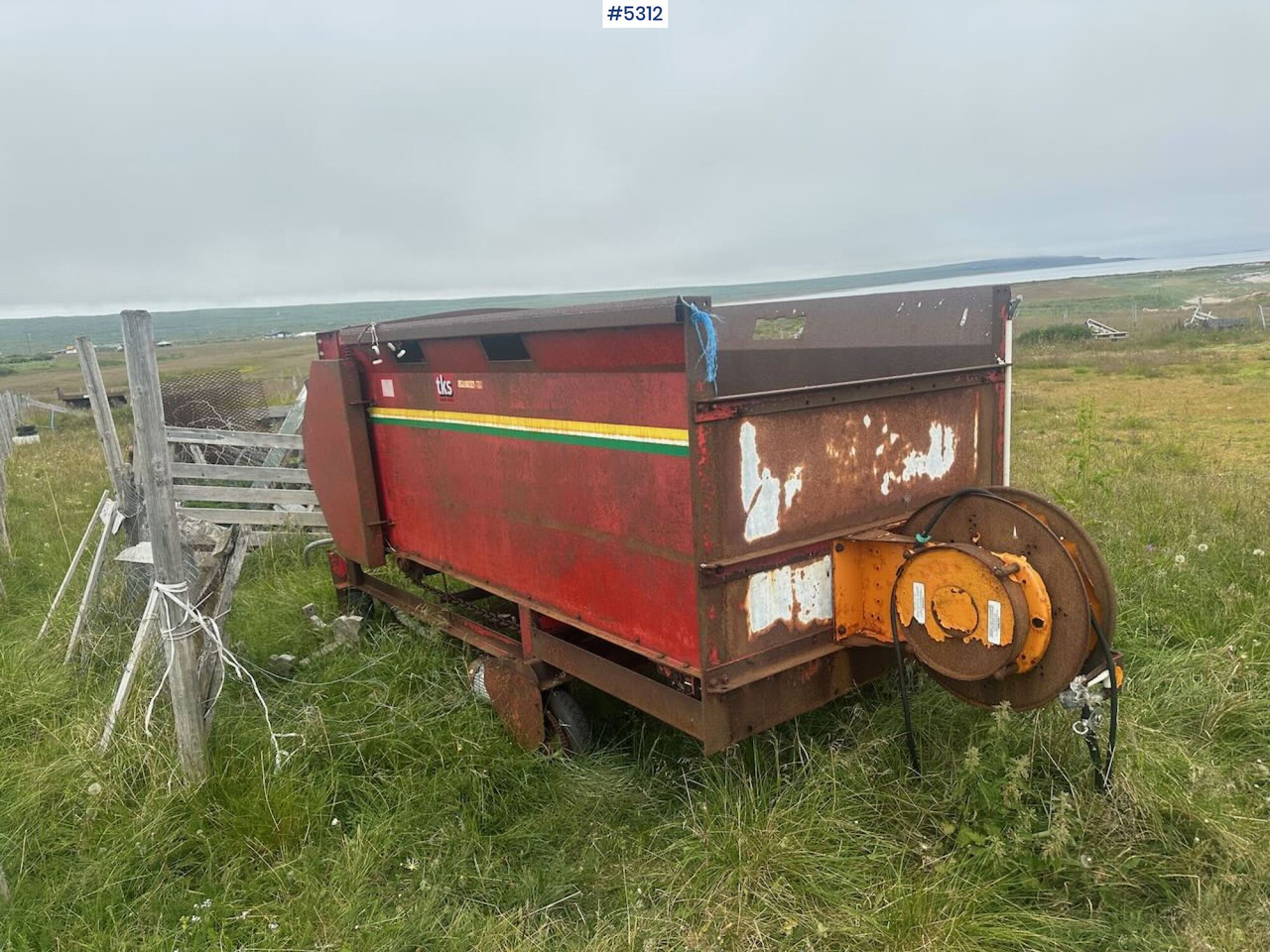 1998 TKS R-150 Silage spreader - Oprema za prevrtanje i razlaganje: slika 5 1998 TKS R-150 Silage spreader - Oprema za prevrtanje i razlaganje: slika 5