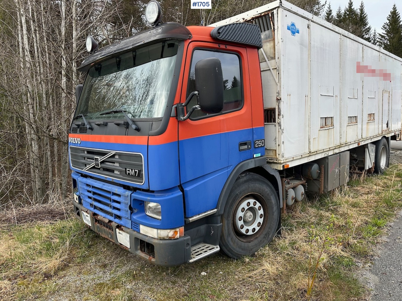2000 Volvo 250 4x2 reparasjonsobjekt - Kamion sa zatvorenim sandukom: slika 3 2000 Volvo 250 4x2 reparasjonsobjekt - Kamion sa zatvorenim sandukom: slika 3
