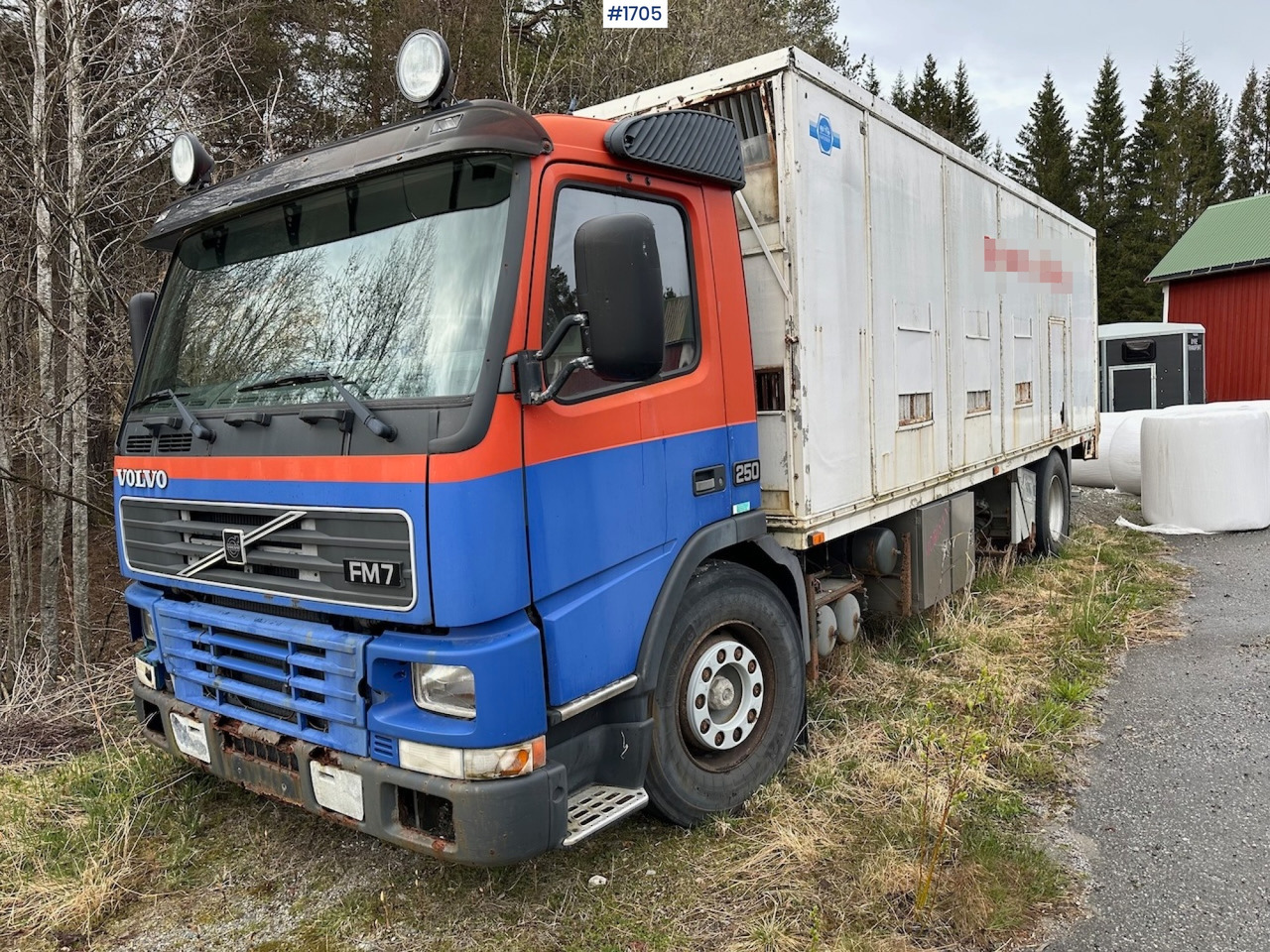 2000 Volvo 250 4x2 reparasjonsobjekt - Kamion sa zatvorenim sandukom: slika 2 2000 Volvo 250 4x2 reparasjonsobjekt - Kamion sa zatvorenim sandukom: slika 2