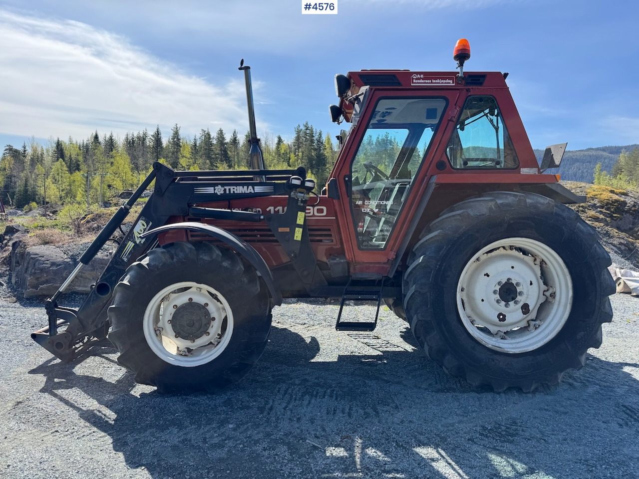 2002 Fiat 110-90 DT w/front loader. 1590 hours! - Traktor: slika 1 2002 Fiat 110-90 DT w/front loader. 1590 hours! - Traktor: slika 1