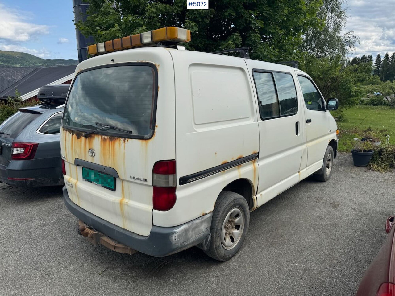 2003 Toyota Hiace 4wd - Furgon: slika 4 2003 Toyota Hiace 4wd - Furgon: slika 4