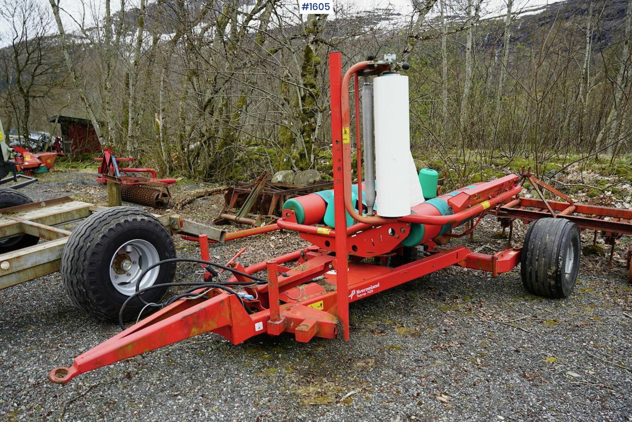 2009 Kverneland Taarup 7420 Round bale packs - Oprema za prevrtanje i razlaganje: slika 1 2009 Kverneland Taarup 7420 Round bale packs - Oprema za prevrtanje i razlaganje: slika 1
