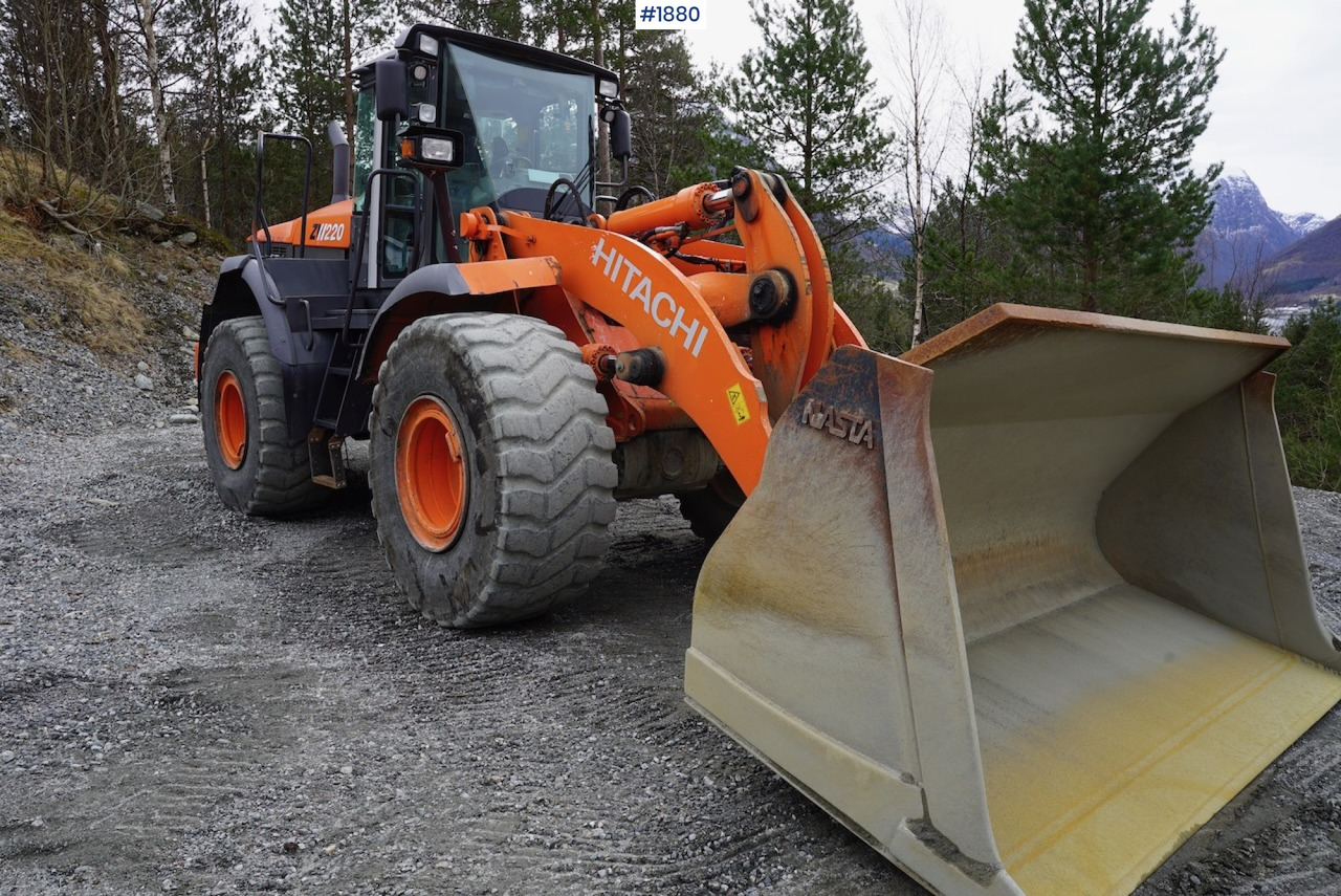 Utovarivač točkaš 2012 Hitachi ZW220: slika 11 Utovarivač točkaš 2012 Hitachi ZW220: slika 11