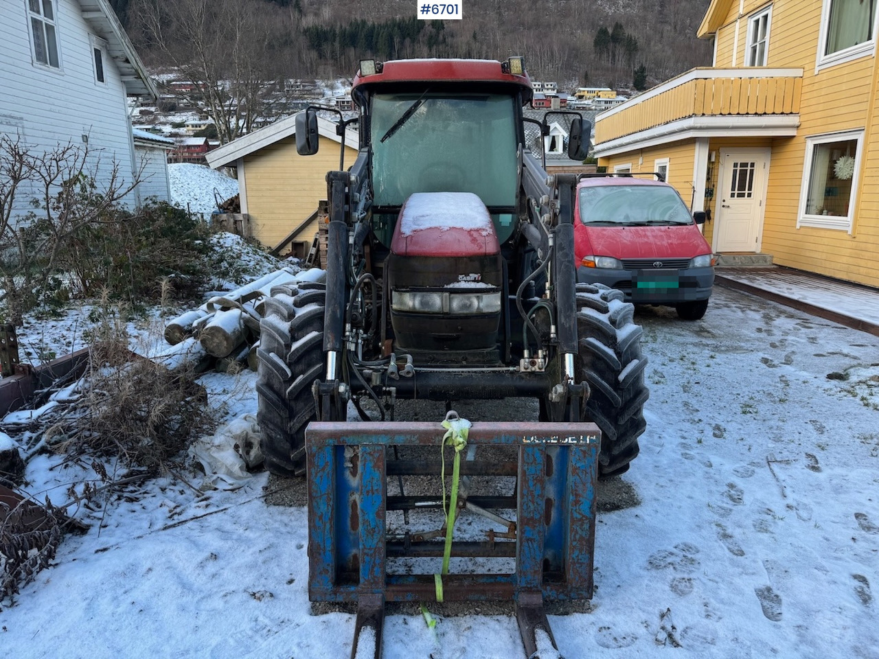 2013 Case IH JX 80 w/ front loader and some equipment. Low hours! - Traktor: slika 5 2013 Case IH JX 80 w/ front loader and some equipment. Low hours! - Traktor: slika 5