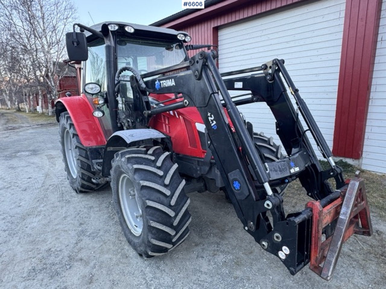 2013 Massey Ferguson 5610 Dyna-4 with front loader. SEE VIDEO! - Traktor: slika 4 2013 Massey Ferguson 5610 Dyna-4 with front loader. SEE VIDEO! - Traktor: slika 4