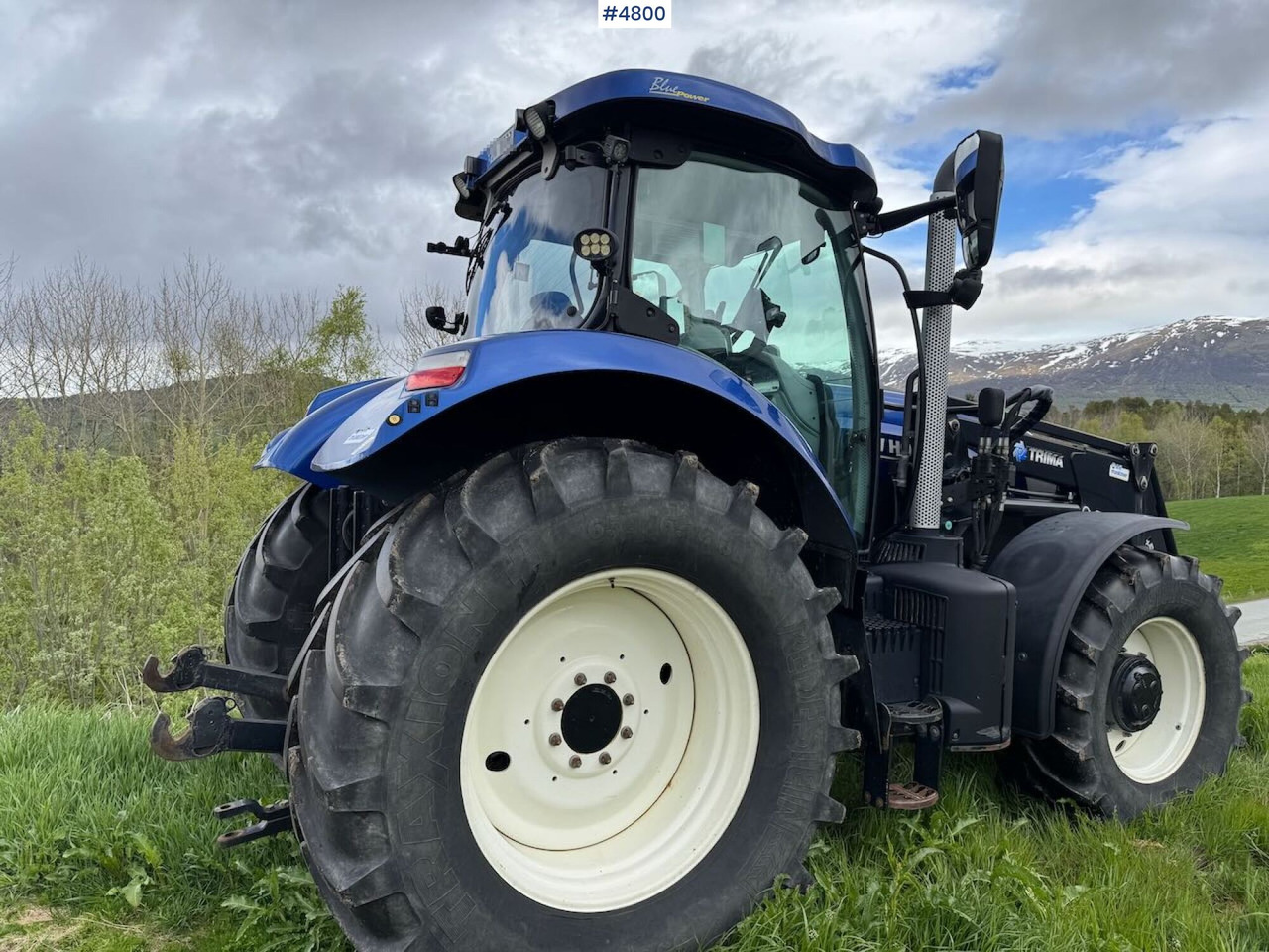 2013 New Holland T7.210 AC Blue Power m/ Frontlaster - Traktor: slika 3 2013 New Holland T7.210 AC Blue Power m/ Frontlaster - Traktor: slika 3