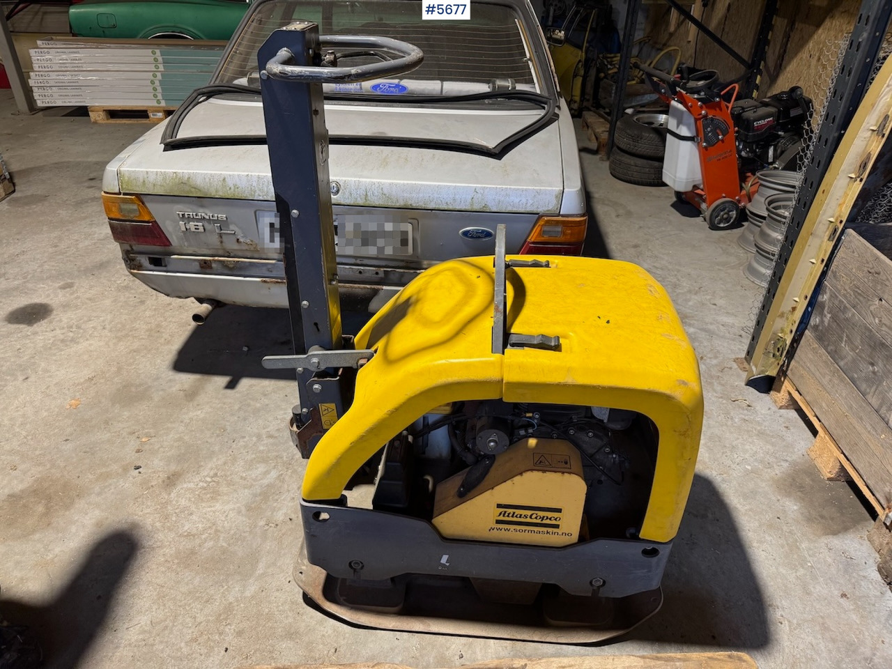 2015 Atlas Copco LG 400 Vibro Plate. - Vibraciona ploča: slika 2 2015 Atlas Copco LG 400 Vibro Plate. - Vibraciona ploča: slika 2