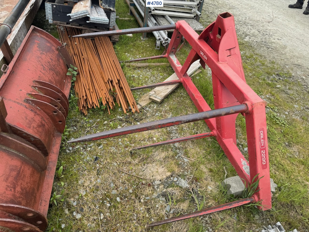 2015 Dalen 2299-TR Bale spear - Oprema za prevrtanje i razlaganje: slika 1 2015 Dalen 2299-TR Bale spear - Oprema za prevrtanje i razlaganje: slika 1