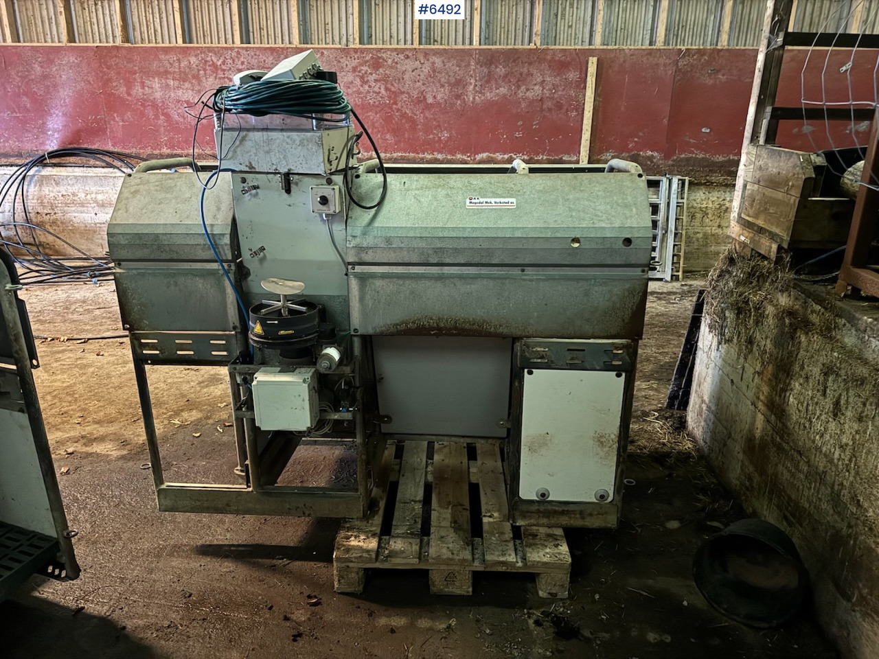2015 Reime Kraft feeders 2 pcs w/ screw and kraft feeder. - Oprema za stoku: slika 5 2015 Reime Kraft feeders 2 pcs w/ screw and kraft feeder. - Oprema za stoku: slika 5