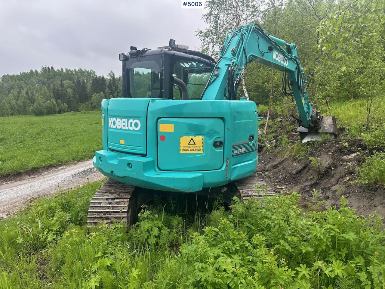 2016 Kobelco SK75SR-3E excavator w/ 2 buckets, rototilt and factory new engine - Bager: slika 5 2016 Kobelco SK75SR-3E excavator w/ 2 buckets, rototilt and factory new engine - Bager: slika 5