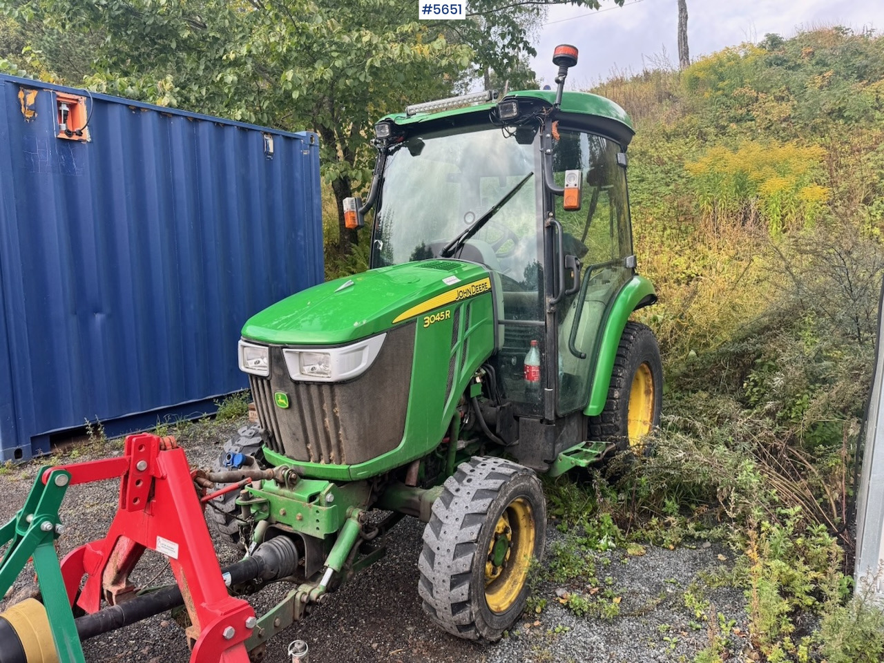 2018 John Deere 3045R with front hydraulics and front PTO - Traktor: slika 3 2018 John Deere 3045R with front hydraulics and front PTO - Traktor: slika 3