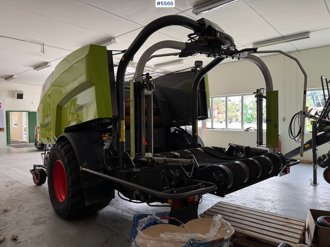 2019 Claas Rollant 455 Uniwrap - Oprema za prevrtanje i razlaganje: slika 4 2019 Claas Rollant 455 Uniwrap - Oprema za prevrtanje i razlaganje: slika 4