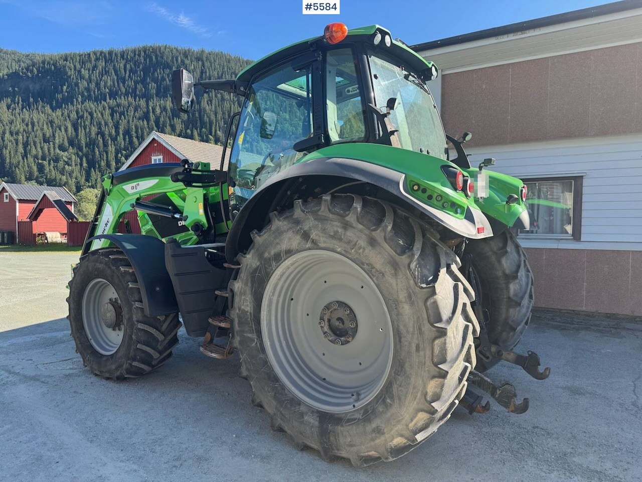 2020 Deutz-Fahr 6215 Agrotron w/ front loader & 2 sets of tires - Traktor: slika 5 2020 Deutz-Fahr 6215 Agrotron w/ front loader & 2 sets of tires - Traktor: slika 5