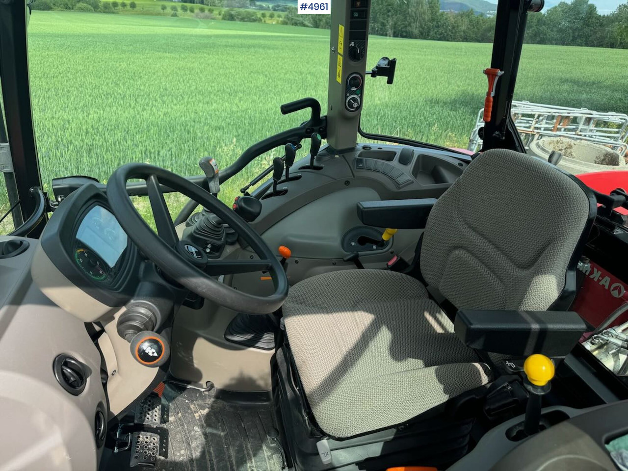 Traktor 2021 Case IH Famall 75C w/ front loader. 150 Hours!: slika 18