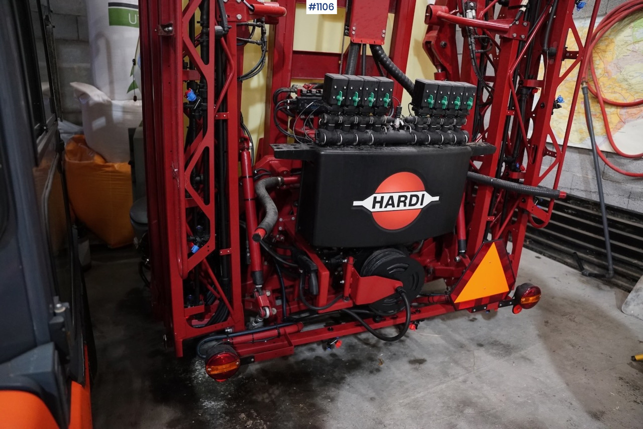 2021 Hardi Mega 1500 Field sprayer - Prskalica montirana na traktor: slika 3 2021 Hardi Mega 1500 Field sprayer - Prskalica montirana na traktor: slika 3
