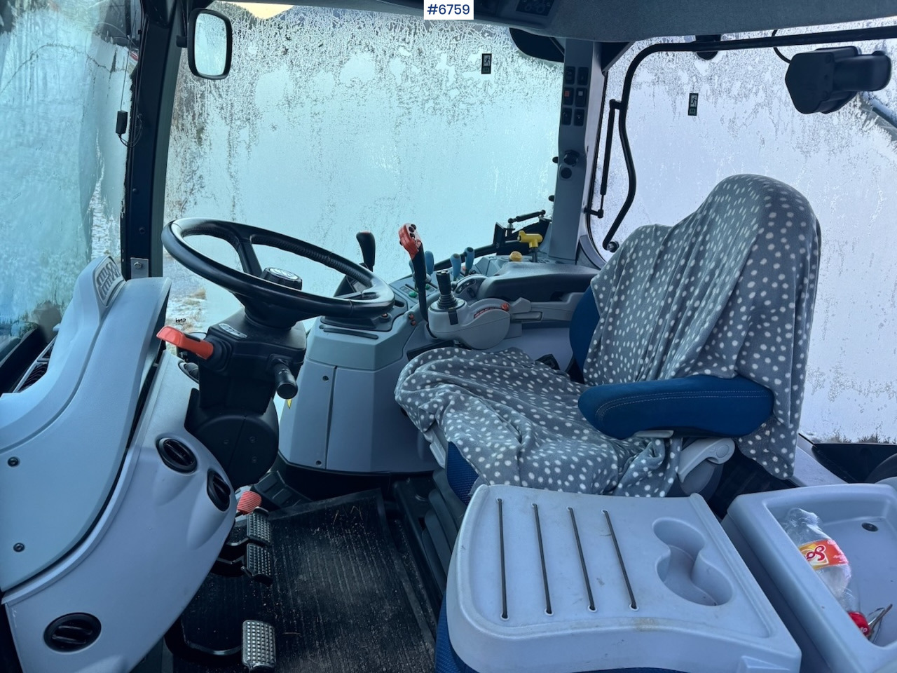 Traktor 2021 New Holland T6.180 w/ Front loader, 2 sets of tires and Front hydraulics. 2100 hours.: slika 25