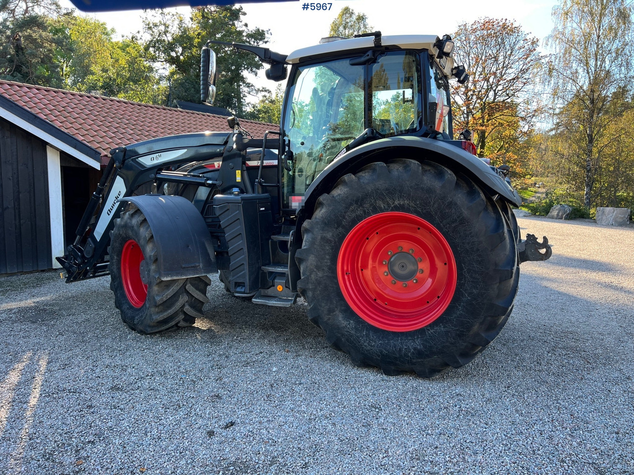 2023 Fendt 724 Vario profi + w/ Front loader and fully equipped - Traktor: slika 2 2023 Fendt 724 Vario profi + w/ Front loader and fully equipped - Traktor: slika 2