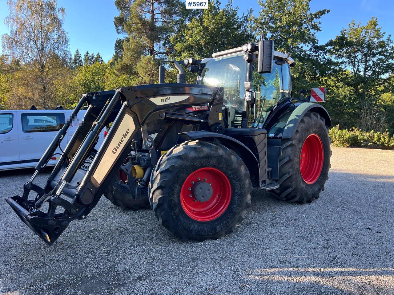 2023 Fendt 724 Vario profi + w/ Front loader and fully equipped - Traktor: slika 5 2023 Fendt 724 Vario profi + w/ Front loader and fully equipped - Traktor: slika 5