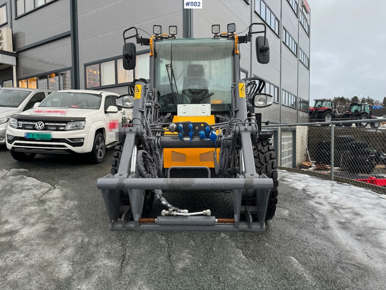 2023 LM Trac 587, DEMO, LIKE NEW! - Zglobni utovarivač: slika 2 2023 LM Trac 587, DEMO, LIKE NEW! - Zglobni utovarivač: slika 2