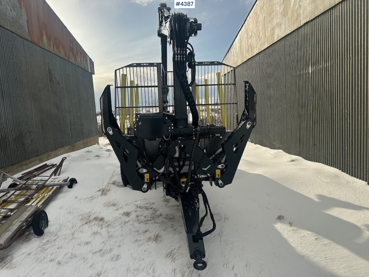 2023 Palms u12 timber trailer w/ Palms 5,85 krane. Never used. - Prikolica šticarka: slika 3 2023 Palms u12 timber trailer w/ Palms 5,85 krane. Never used. - Prikolica šticarka: slika 3