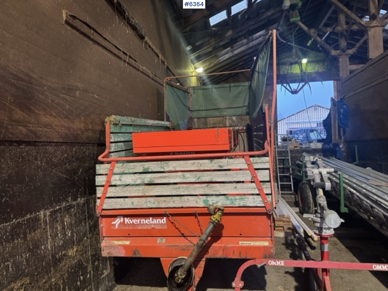 Approx. 1990 Kverneland UN7000 unloading wagon - Oprema za prevrtanje i razlaganje: slika 3 Approx. 1990 Kverneland UN7000 unloading wagon - Oprema za prevrtanje i razlaganje: slika 3