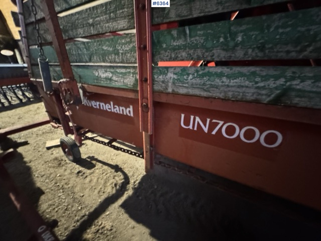 Oprema za prevrtanje i razlaganje Approx. 1990 Kverneland UN7000 unloading wagon: slika 12 Oprema za prevrtanje i razlaganje Approx. 1990 Kverneland UN7000 unloading wagon: slika 12