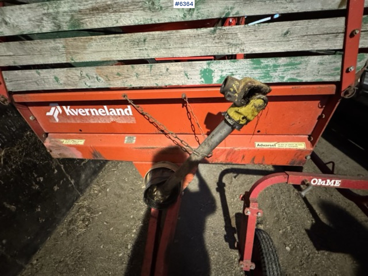 Oprema za prevrtanje i razlaganje Approx. 1990 Kverneland UN7000 unloading wagon: slika 13 Oprema za prevrtanje i razlaganje Approx. 1990 Kverneland UN7000 unloading wagon: slika 13