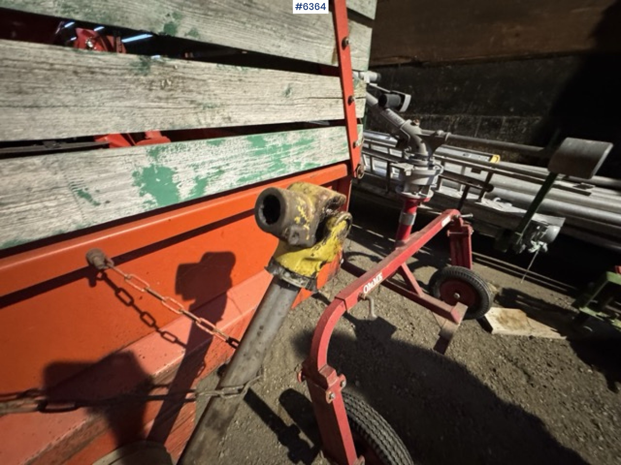 Oprema za prevrtanje i razlaganje Approx. 1990 Kverneland UN7000 unloading wagon: slika 14 Oprema za prevrtanje i razlaganje Approx. 1990 Kverneland UN7000 unloading wagon: slika 14