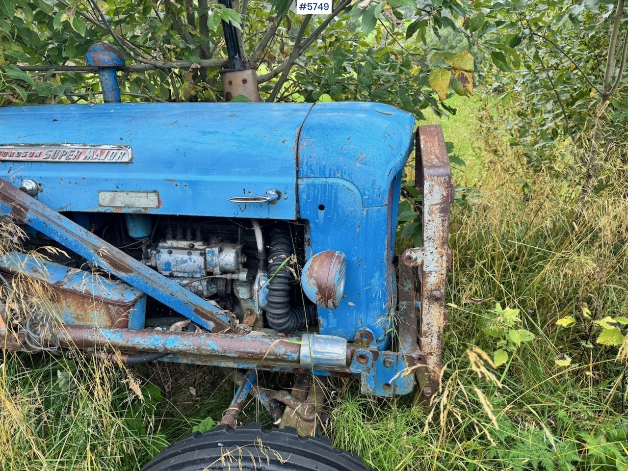 Traktor Ca. 1961 Fordson Super Major 4×2 Tractor w/ Bucket: slika 11
