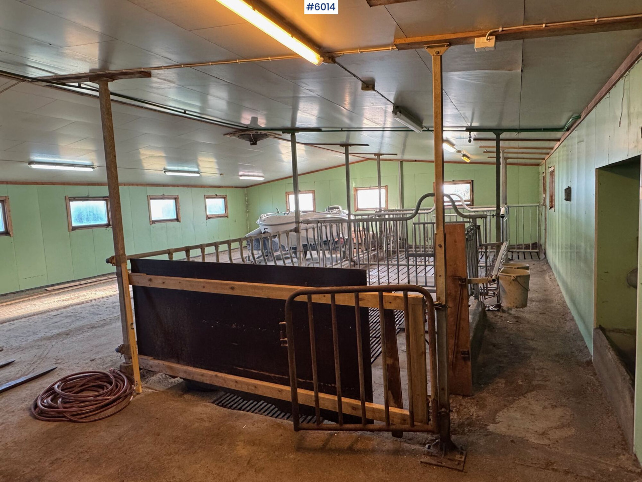 Catchment fronts and gates – space for 20–25 cows - Oprema za stoku: slika 3 Catchment fronts and gates – space for 20–25 cows - Oprema za stoku: slika 3