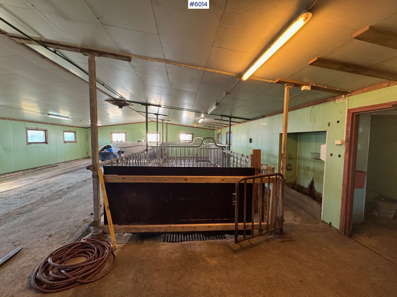 Catchment fronts and gates – space for 20–25 cows - Oprema za stoku: slika 2 Catchment fronts and gates – space for 20–25 cows - Oprema za stoku: slika 2