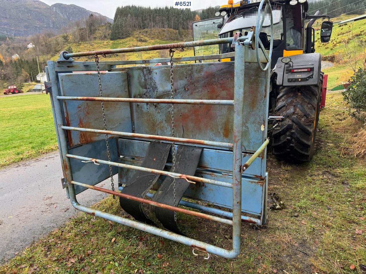 Hoof trimmer box for cattle. Watch the video! - Oprema za stoku: slika 3 Hoof trimmer box for cattle. Watch the video! - Oprema za stoku: slika 3